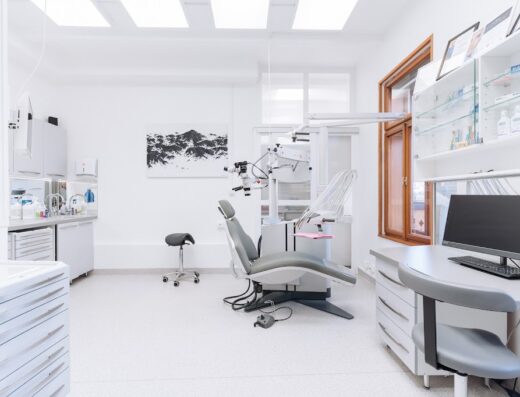 Avo Dental – Protetyka, ortodoncja, medycyna estetyczna, stomatologia dziecięca, implantologia